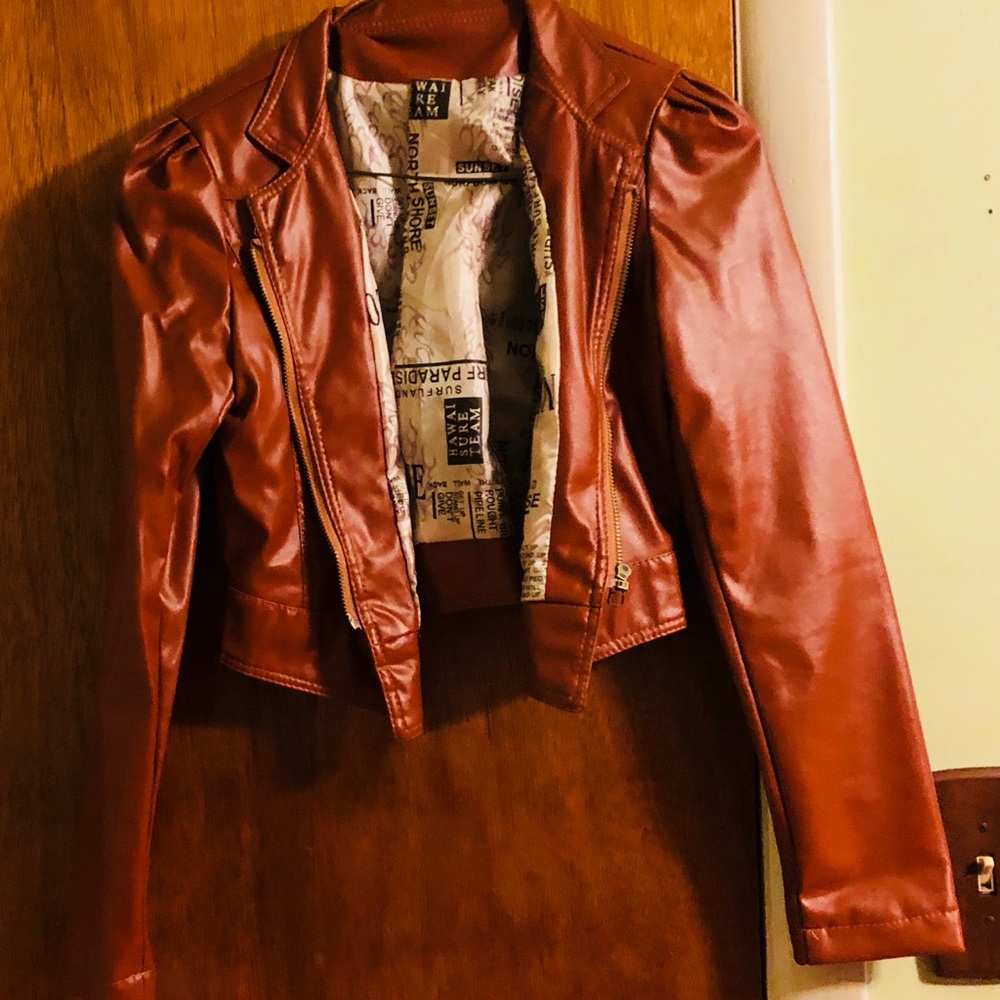 Leather jacket - Picture 2 of 3